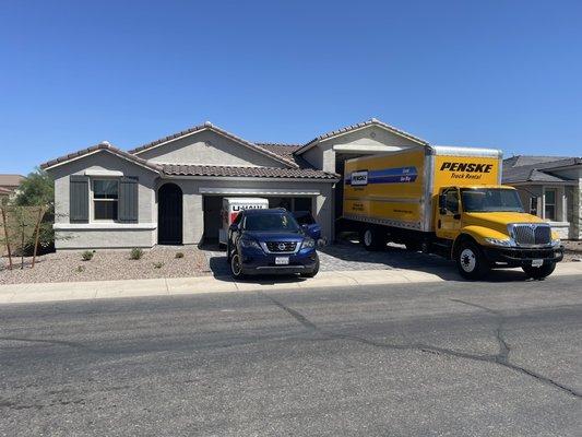 Finally moved in on the 6th. Yes, it's an RV garage!