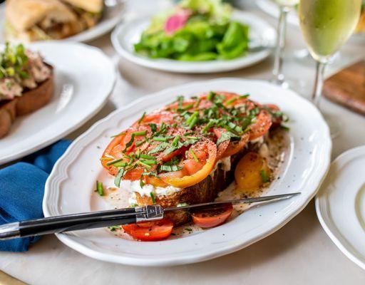 Tomato Tartine