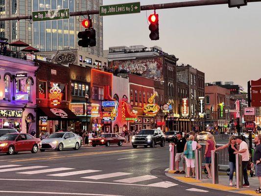 Broadway Historic District