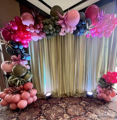 balloon arch and draping