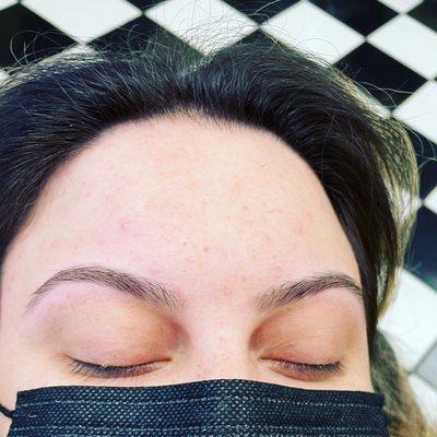 Eyebrows threading