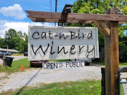 Cat-n-Bird Winery Entrance