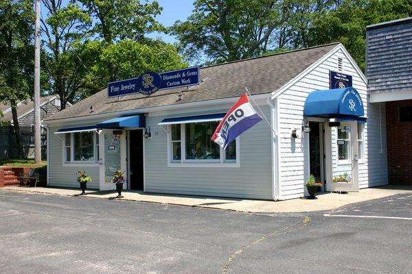 The street view of the store.