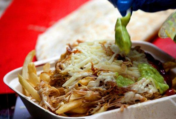 CARNITAS NACHO FRIES!