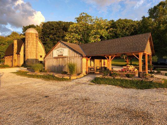 Snode's Restored Country Barn and Farm Market