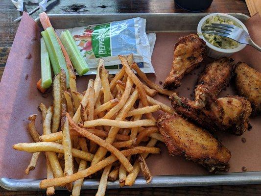 Half dozen wings and fries....and my BF's mayo based slaw.