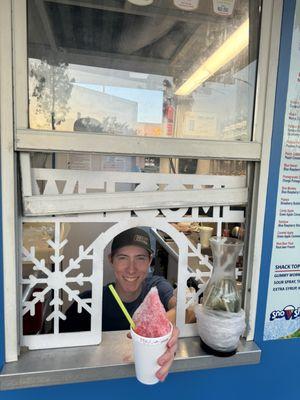 Best snow cone in town at the Gosford Sno Shack. Shout out to Cole for some awesome snow cones and great customer service!