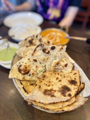 Bread Basket Butter Chicken