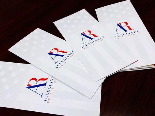 trifold brochures custom 100lb gloss cover w/AQ