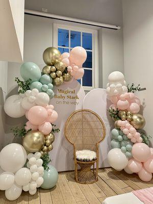 Baby shower decor