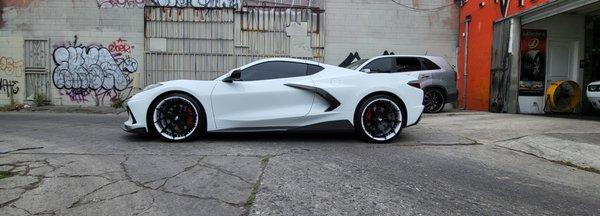 CHEVY CORVETTE ON 21X12 REAR AND 20X9 FRONT FORGIATO WHEELS