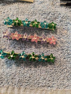 Women's hair clips  10.50 dollars