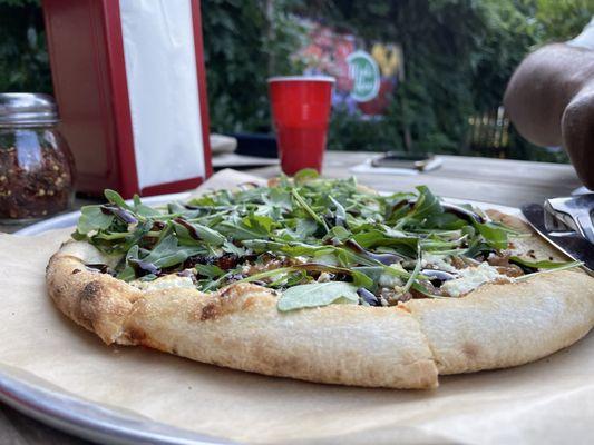 Goat cheese, arugula, fig...ain't no going wrong with that!