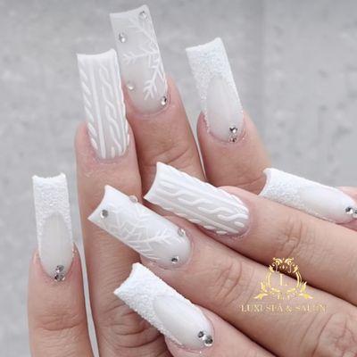 Winter white square nails