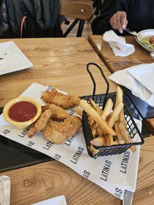 Kids chicken fingers & fries