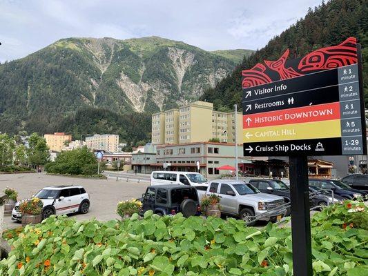 Picturesque setting in Juneau with maintains in the backdrop.