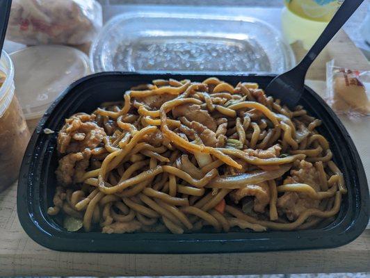 Chicken Lo mein