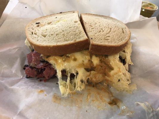 Reuben w/ pastrami