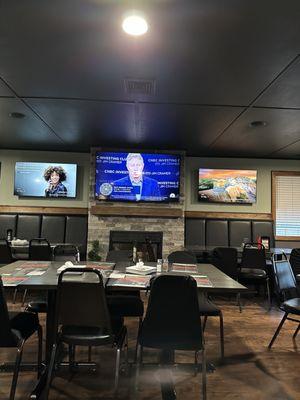 Inside the dining are 3 TVs