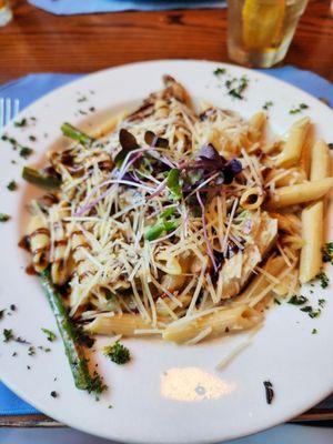 Balsamic chicken pasta