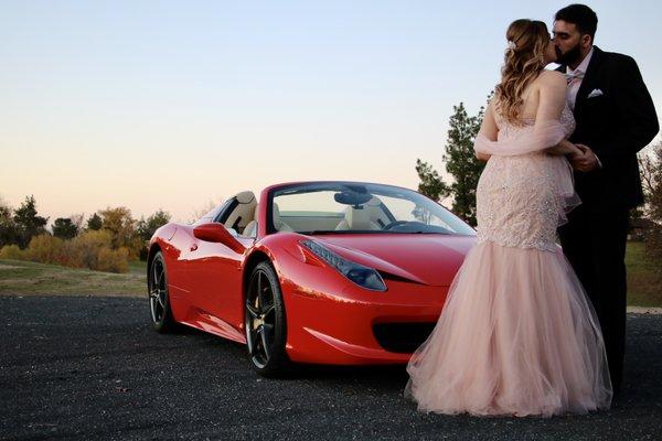 Know someone getting engaged?! Check out our hourly rentals to make your photoshoot pop!