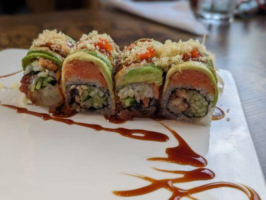 Fire dragon roll. Spicy tuna wasn't spicy or flavorful, rice was unseasoned