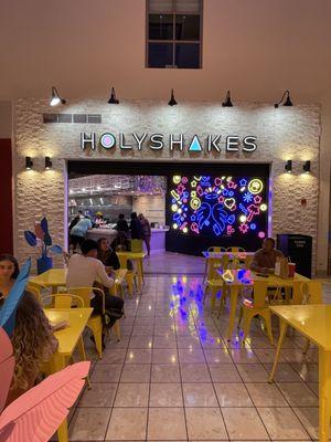 Holyshakes Aventura