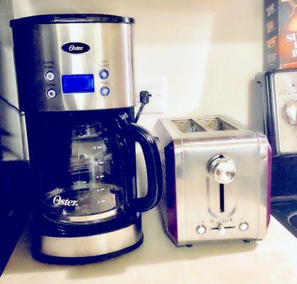 I bough the coffee maker for $6.99, looked it up online and it was over $40 .