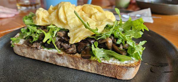 Mushroom toast