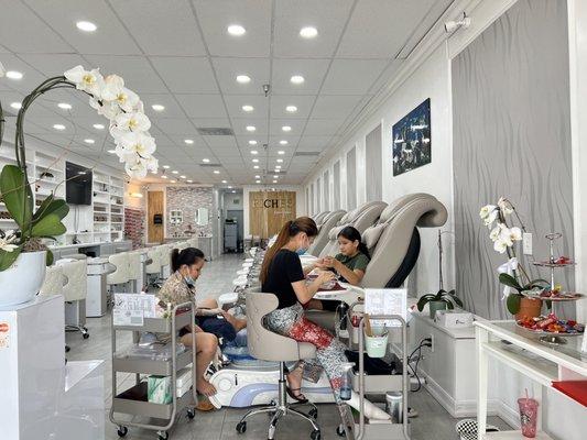 Riches Nail Spa