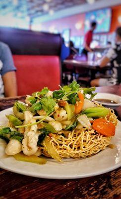 Stir-fried Lomein w/ Seafood (Shrimp, Squid, Scallop & Mixed Veg)