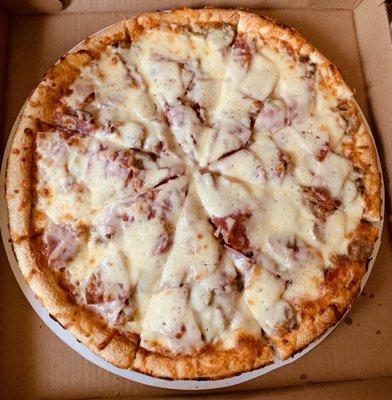 Meat Lover 's Pizza