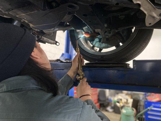 A well-kept car impresses everyone, which is why you should never hesitate to call Absolute Auto Advance's body shop in Gaithersburg!