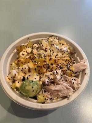 Poke bowl with chicken