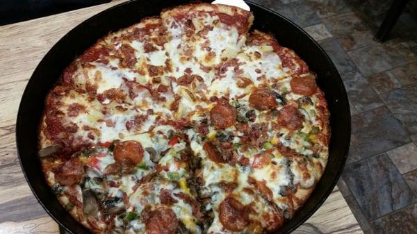 1/2 Hawaiian 1/2 pepperoni, mushroom & green pepper with some awesome bacon over all!