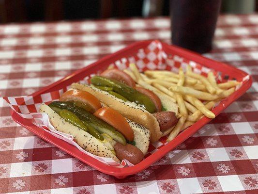 Chicago Dog w/fries