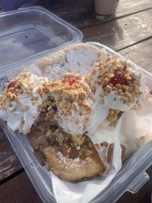 Stella's Fried Dough Sundae