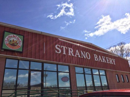 Stranos Bakery