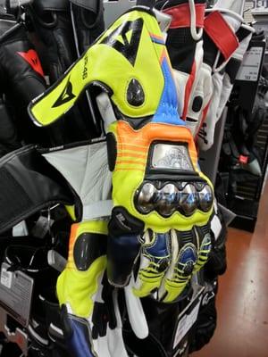 Valentino Rossi gloves...thats wassup  ^_^