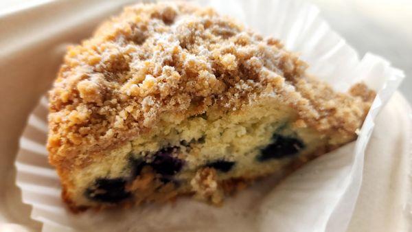 Blueberry crumble cake