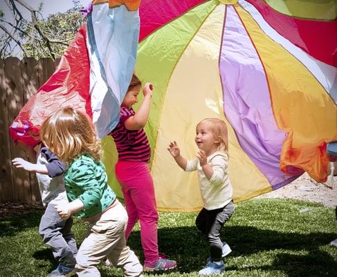 Primeros Pasos students enjoy plenty of fresh air and play time in our large and sunny backyard!