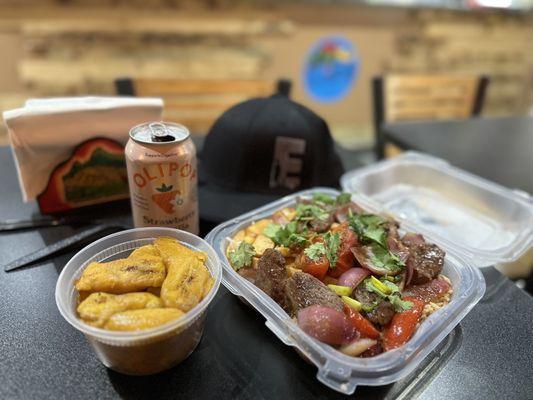 Lomo Saltado, Chaufa Peruvian Fried Rice, y Baked Plantains