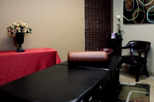 Massage room at the Glendale Haggard Chiropractic.