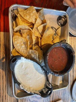 salsa & queso