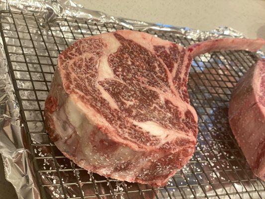 Waygu tomahawk steak