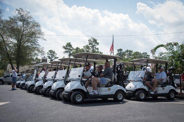 Players lined up to start the Member-Guest 2017 Tournament.