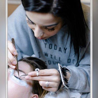 Eyelash extension training