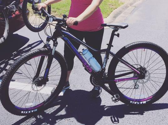 Love my new Giant Tempt Liv! Excited to hit the trails!