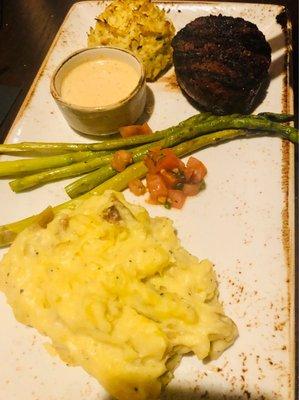 6 oz filet with crab cake $58