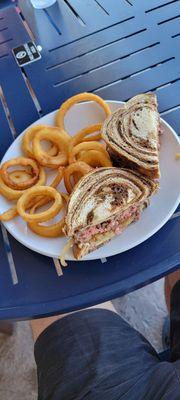 Patty Melt with onion rings